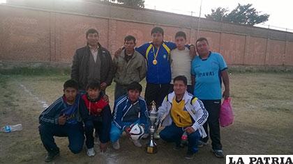 El equipo de Pananoza campeón en fútbol ocho