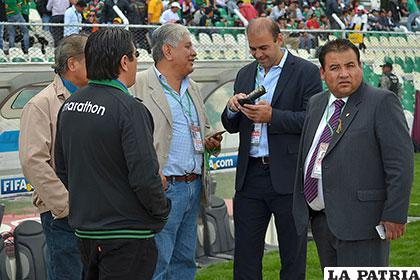 Ortega con algunos miembros de la Conmebol /APG