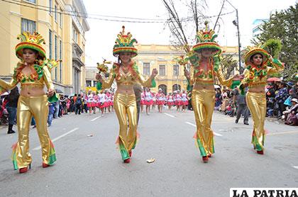 Alegre participación de estudiantes que presentaron atractivas coreografías