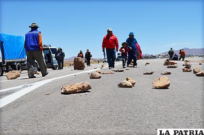 El conflicto limítrofe provocó bloqueo de carreteras