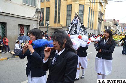 Nuestra Señora del Socavón encabezó la participación de todos los conjuntos