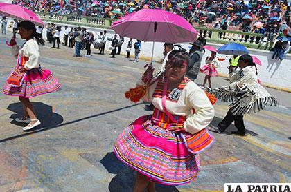 Kallawayas del colegio Mixto Huajara