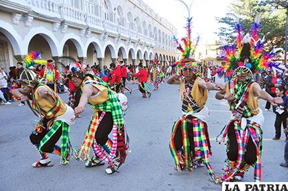 Enérgica participación de los tinkus 