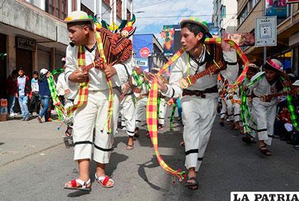 Coordinada participación de los potolos 