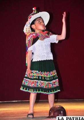 Abigail Mamani forma parte de la delegación Oruro