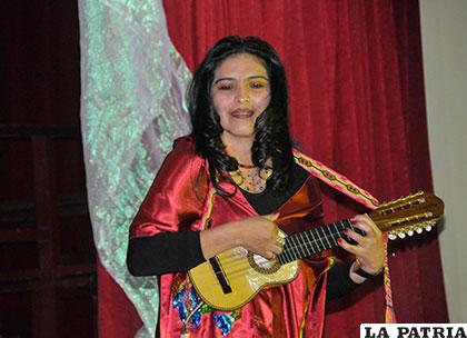 Rosario Peredo también compartirá su talento con el charango