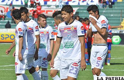 Jugadores de Real Potosí pasan por un momento crítico /APG