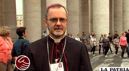 Monseñor Cristóbal Bialasik participa del Sínodo de la familia en Roma