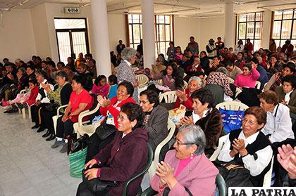 Cedam se opone a encuentro de adultos mayores en Oruro 
