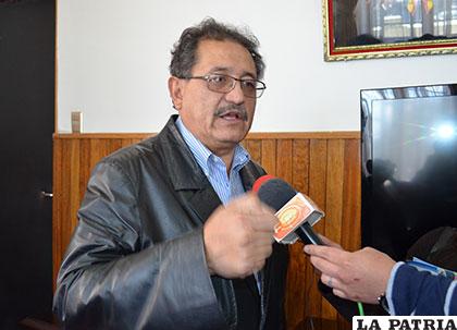 Bazán zafó a la denuncia hecha por el ministro Aguilar