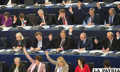 Eurodiputados preocupados por la situación de los refugiados /servidornoticias.com