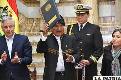 Presidente Morales promulgó ley para dotar medicamentos sin costo a enfermos hemofílicos /abi.bo