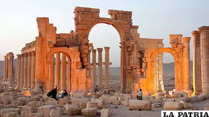 El Arco del Triunfo de Palmira es la última de las joyas de la humanidad destruidas por EI /zonacero.com