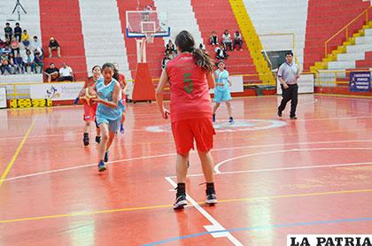 Copa trata de pasar a una rival de envergadura