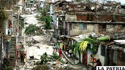 Santiago de Cuba tras el paso de Sandy, imágenes de archivo /bbci.co.uk