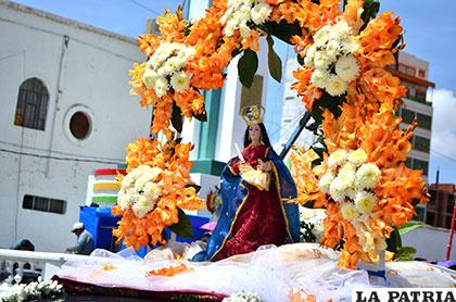 Nuestra Señora del Socavón encabezó la participación de los tinkus del 