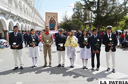 Directiva del FESO encabezó la entrada devocional