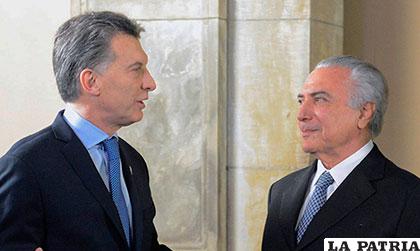 Presidentes Mauricio Macri, de Argentina (izq.) y Michel Temer de Brasil (der.) en un anterior encuentro