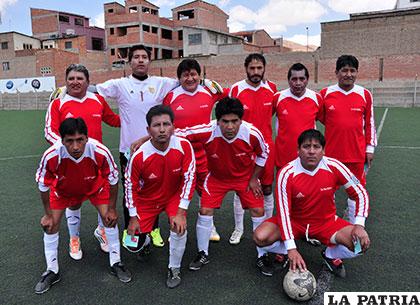 El plantel de jugadores de Arquitectos