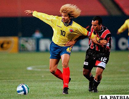 Carlos Valderrama es uno de los jugadores más importantes de la historia en Colombia