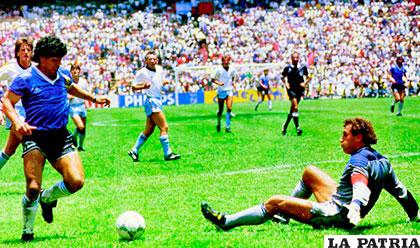 Diego Maradona es, para muchos, el mejor jugador de la historia