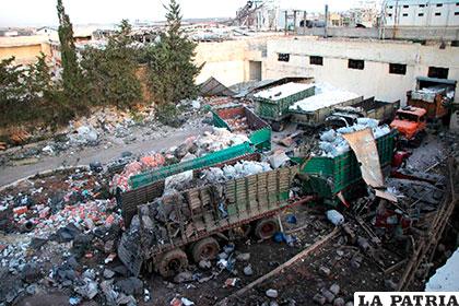 Así quedaron los camiones que transportaban ayuda humanitaria para Alepo