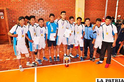 El colegio Elena G. de White obtuvo el primer lugar en voleibol