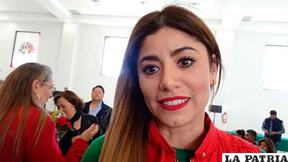Lizbeth Alonso Carreón tiene 36 años y recibiría una pensión equivalente a 1.100 dólares /agilecontents.com