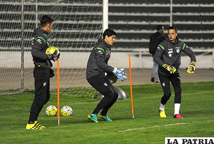 Alex Arancibia, Carlos Lampe y Guillermo Viscarra, porteros del combinado boliviano