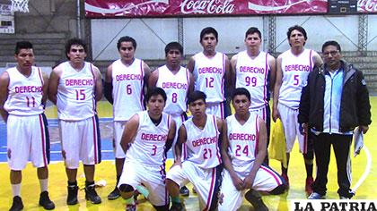 El plantel de Derecho, que venció a Saracho en Primera de Honor