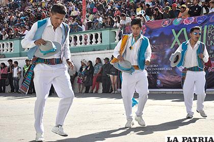 Alegres zapateadores del salay de Medicina