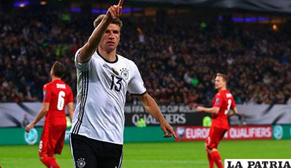Doblete de Müller para el triunfo de Alemania 3-0 ante Dinamarca