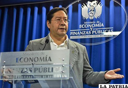 Luis Arce, ministro de Economía, mientras anunciaba el no pago del segundo aguinaldo /APG