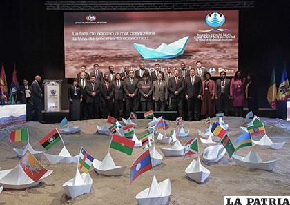 Participantes de la reunión de alto nivel de países sin litoral /APG