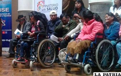 Personas con discapacidad participaron en el acto /TWITTER