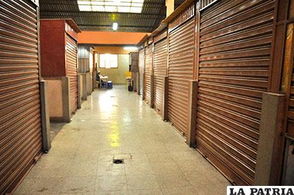 Preocupa al Municipio la cantidad de casetas vacías en el mercado Bolívar