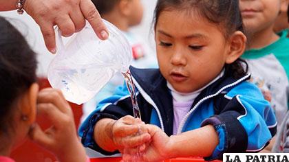 El lavado de manos puede reducir un 50 por ciento las enfermedades infantiles