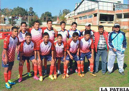 Fue parte de la selección orureña Sub-16 en el nacional realizado en La Paz