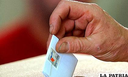 La dirección de muchos de los votantes aparece cambiada