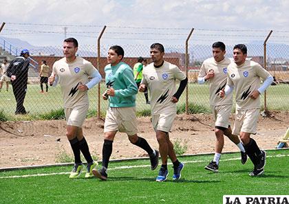 Suárez, Parrado y Ríos encabezan el entrenamiento