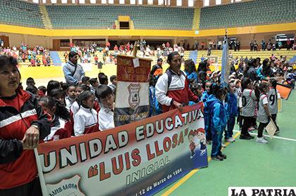 Durante el acto de inauguración que se cumplió en el Palacio de los Deportes