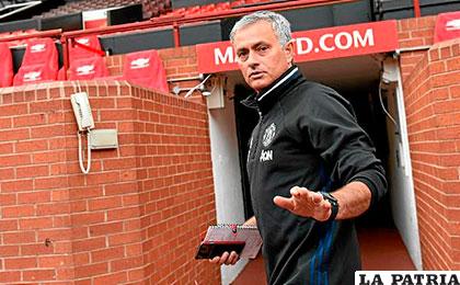 José Mourinho no está a gusto en Manchester