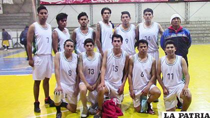 El plantel de Medicina, que venció a Juvemin