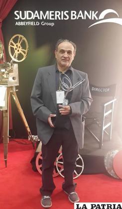 Tonchy en la premiación del Festival Internacional de Cine Arte y Cultura de Paraguay