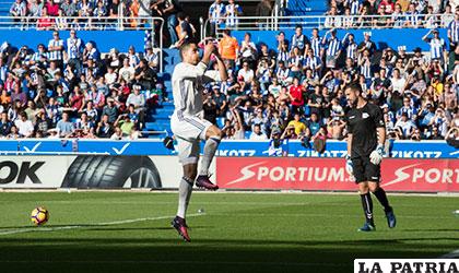 Tres goles anotó Cristiano Ronaldo para la victoria de Real Madrid ante Alavés /AS.COM