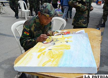 Soldados mostraron sus aptitudes artísticas