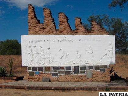 Monumento de la Guerra del Chaco en Fortín Boquerón