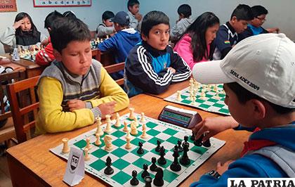 Torneo Fiesta de la Juventud se desarrolló en la Casa del Deportista