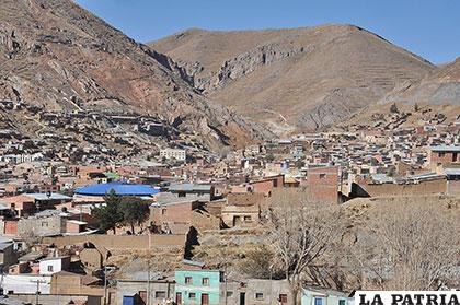 Una vista del distrito minero de Huanuni