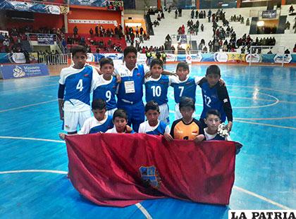 El equipo del colegio Ignacio León, medalla de oro en futsal
